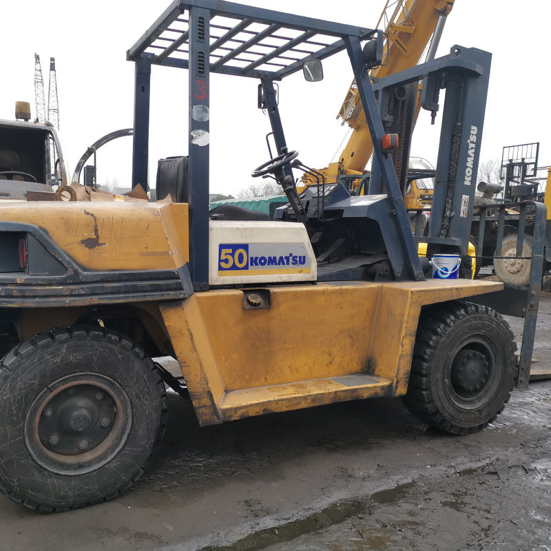 Camioneta elevadora de 5 t Komatsu con cilindro 1200 mm Largo del tenedor 2.7*1.2*2.1m Dimensiones generales