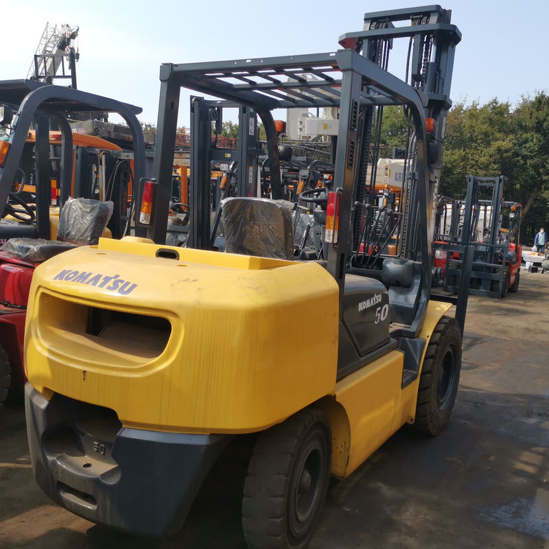 Japón Komatsu 5T FD25 FD30T-16 carretillas elevadoras diésel con dimensiones globales de 2,7*1,2*2,1m