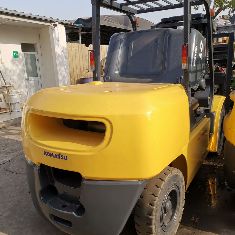 5 toneladas de Japón Original Komatsu FD50-7 Diésel carretilla elevadora en Shanghai con 1200 mm de longitud del tenedor