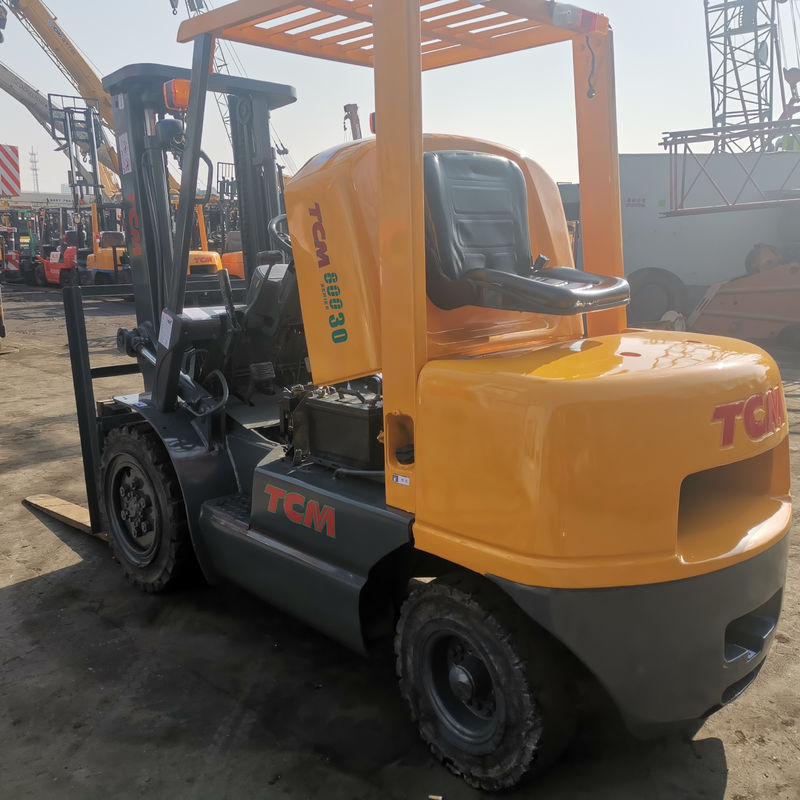 Camiones elevadores de 3 toneladas usados TCM fabricados en Japón FD30 FD50 FD70 para talleres de reparación de máquinas