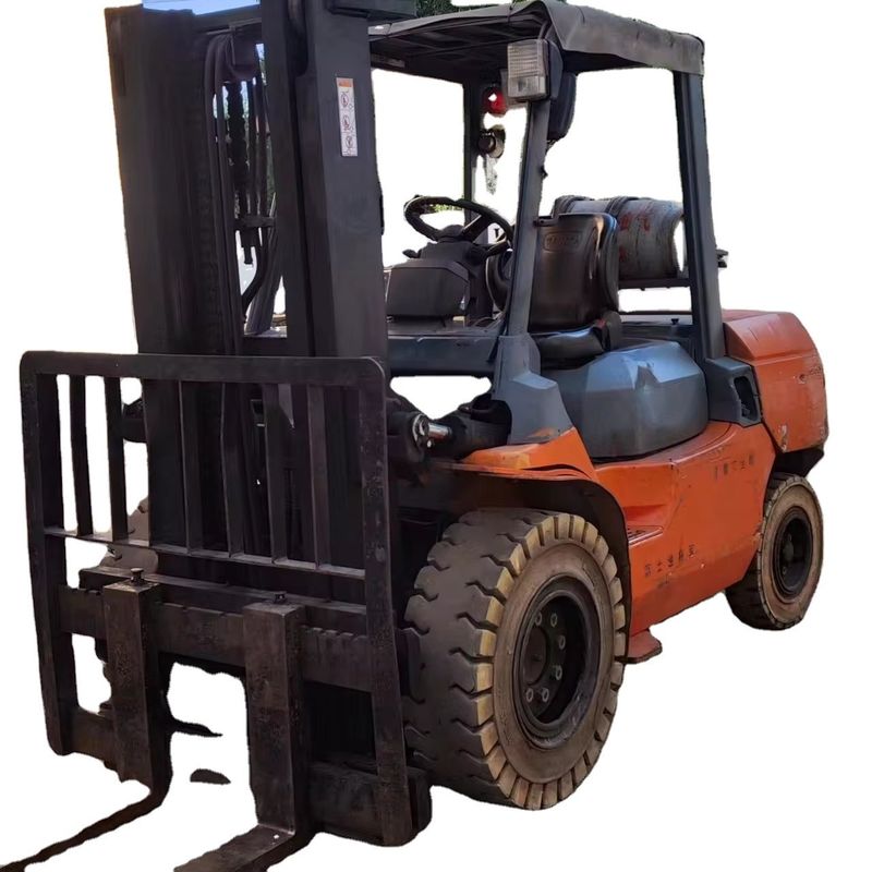 Toyota FD50 de segunda mano de 5 toneladas con un peso de 5000 KG y buen trabajo en buenas condiciones